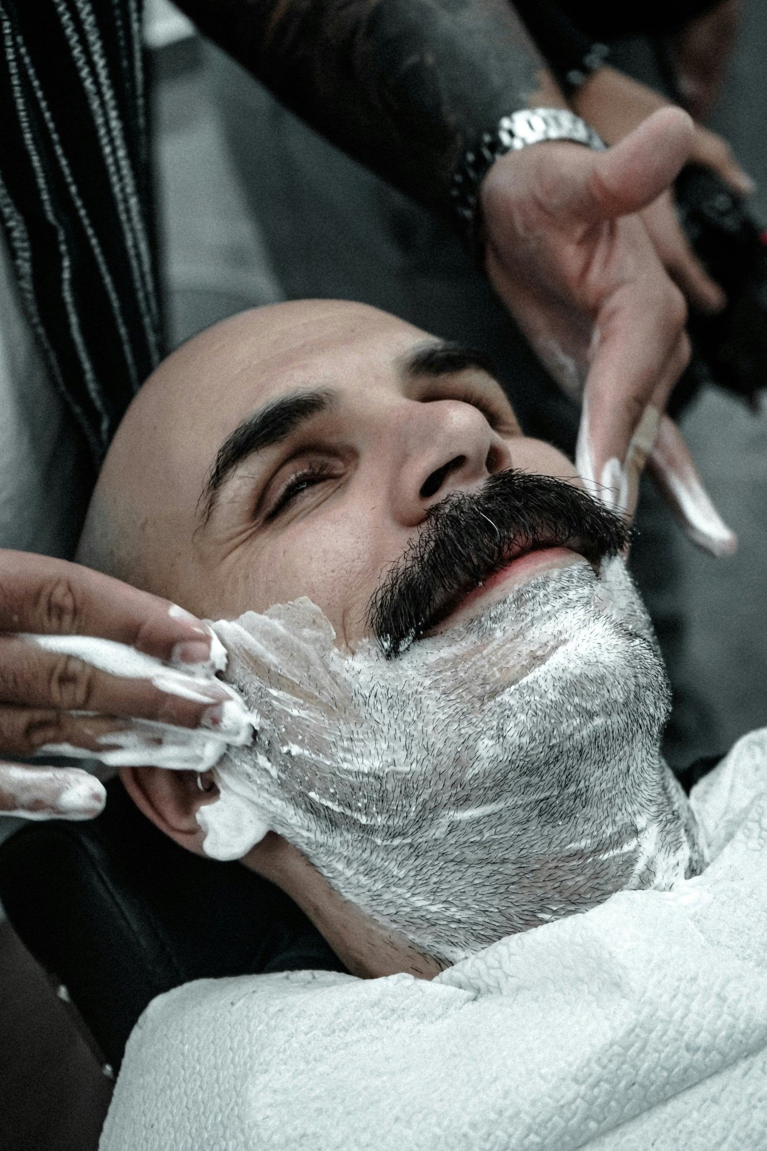 men’s grooming products, beard oil, face wash for men
